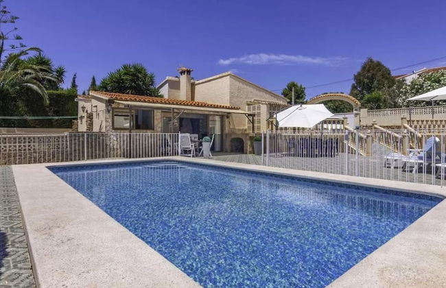 Charming Holiday Home in Calpe With Barbeque - Foto 31