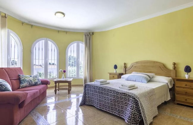 Charming Holiday Home in Calpe With Barbeque - Foto 16