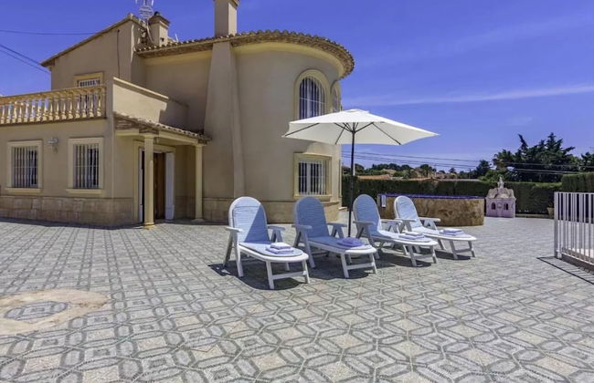 Charming Holiday Home in Calpe With Barbeque - Foto 17