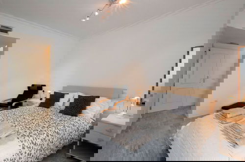 Foto 15 - Beautiful Penthouse Apartment With Roof Terrace and Panoramic Views