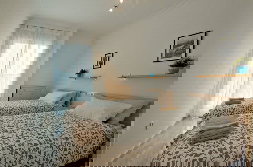 Foto 17 - Beautiful Penthouse Apartment With Roof Terrace and Panoramic Views