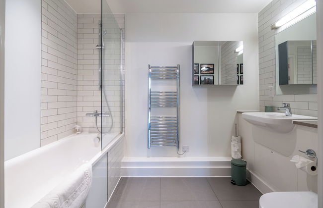 Chic & Stylish 2Bed in Heart of London - Foto 34