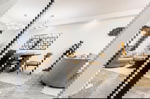 Photo 28 - Da'Bryl Luxury Suites