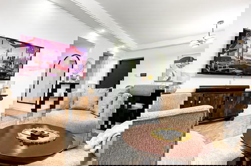 Photo 17 - Da'Bryl Luxury Suites