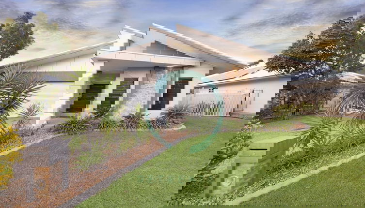 Photo 1 - Zenhouse Stylish Lawn Workspace Outdoordining