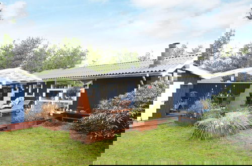 Foto 1 - 6 Person Holiday Home in Jerup