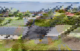 Photo 1 - Whidbey Bliss by Avantstay 2min to Beach + View