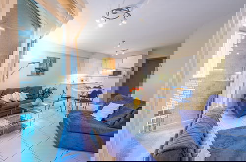 Foto 1 - Apartment With Nice Terrace and Views