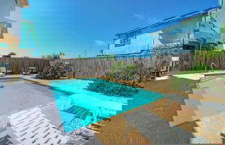 Photo 1 - Salty Peach by Avantstay Private Pool, New Decor