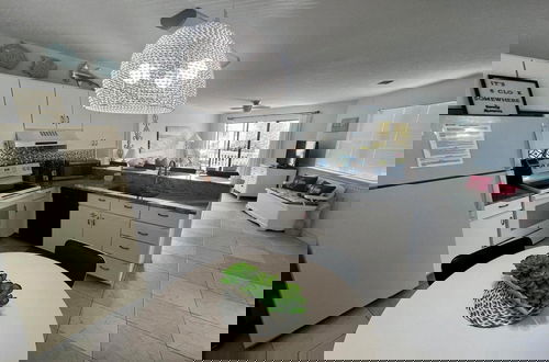 Foto 15 - Crystal Village II, Unit 10B