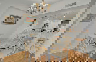 Foto 3 - 401 A Shipwatch by Avantstay Beachfront Condo w/ Community Pool Access!