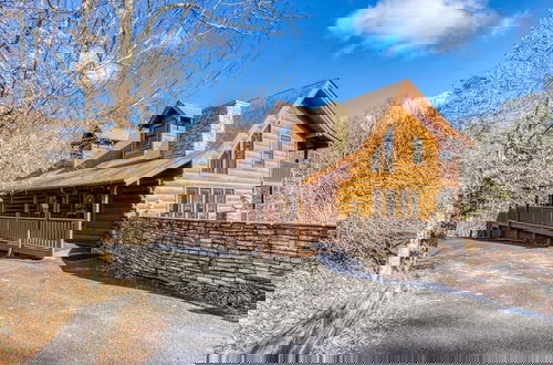 Foto 1 - The Wildlife Lodge - Great Location! Close To Tanger Outlets! 5 Bedroom Cabin by RedAwning