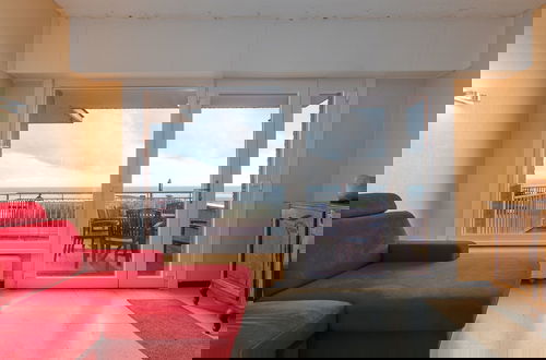 Foto 8 - Cosy Apartment With Sunny Terrace