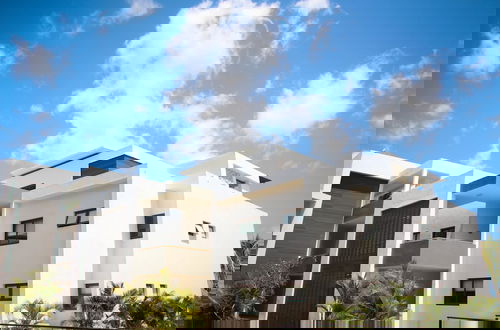 Foto 65 - Latitude Luxury Seafront Apartments
