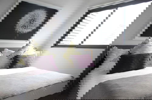 Foto 9 - Latitude Luxury Seafront Apartments