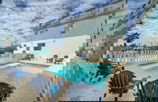 Foto 2 - Rooftop Patio w/ View, Pool, Near the Beach Lost Shaker of Salt by Avantstay