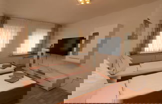 Photo 1 - Central Apartment Near the Trade Fair