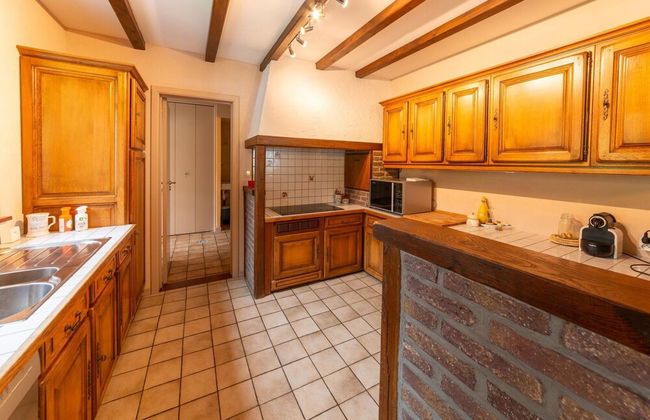 Magnificent Home in Tilf With Garden - Photo 12