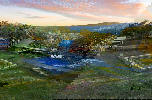 Photo 2 - Chianti by Avantstay Stunning Secluded Ranch w/ Pickleball Court & Barn