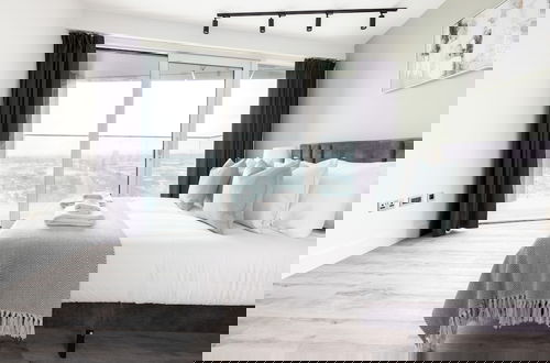 Photo 5 - The North Acton Apartments