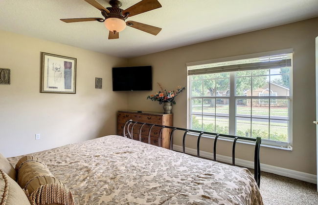 Fantastic 7 Bed 6 Bath in Prestigious Gated Comm - Foto 55
