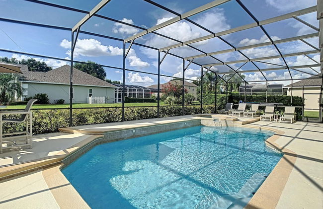 Fantastic 7 Bed 6 Bath in Prestigious Gated Comm - Foto 3