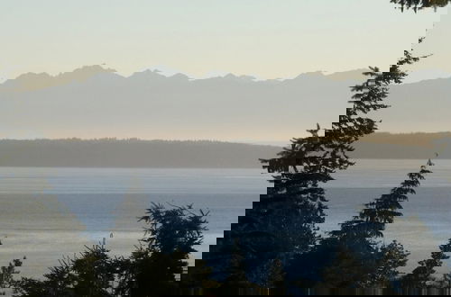 Foto 19 - Crows Nest by Avantstay Accessible Home w/ Views