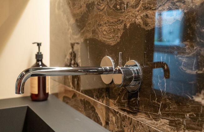 Chic Family Villa With Play Area - Photo 28