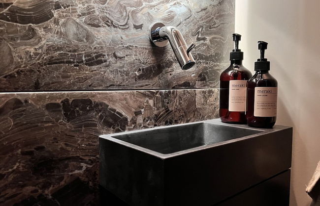 Chic Family Villa With Play Area - Photo 27