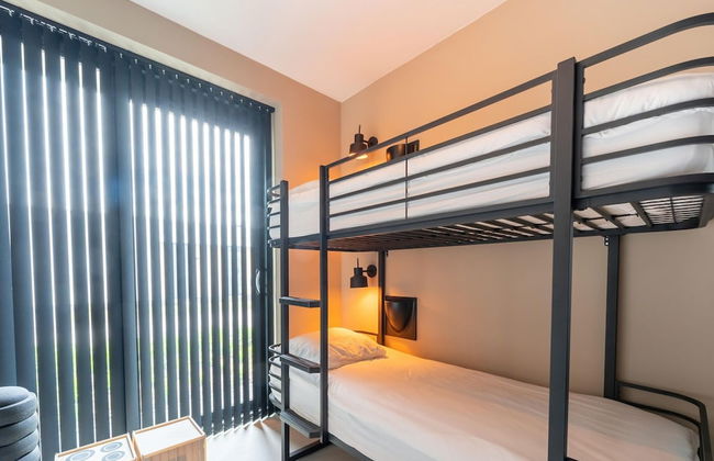 Chic Family Villa With Play Area - Photo 5