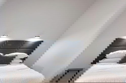 Foto 3 - StayAE - High Rise
