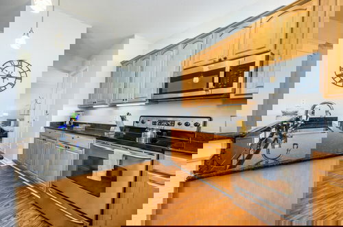 Foto 10 - Penthouse Vacation Condo, Near the Parks - 2015