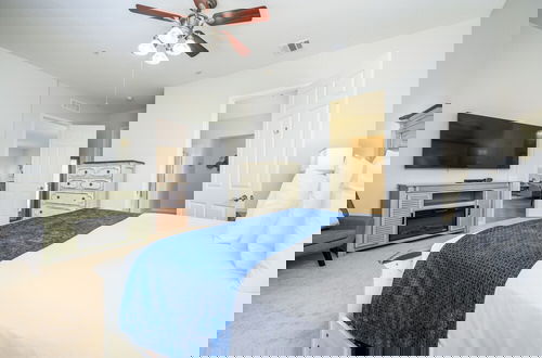 Foto 4 - Penthouse Vacation Condo, Near the Parks - 2015