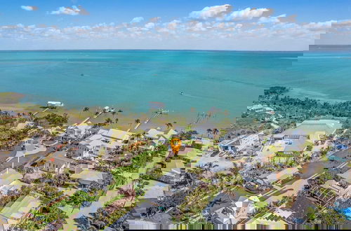 Photo 58 - Walk to Beach, Pool+hot Tub, Game Room Captiva 5bdr Coco Mango by Avantstay
