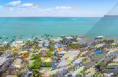 Photo 54 - Walk to Beach, Pool+hot Tub, Game Room Captiva 5bdr Coco Mango by Avantstay