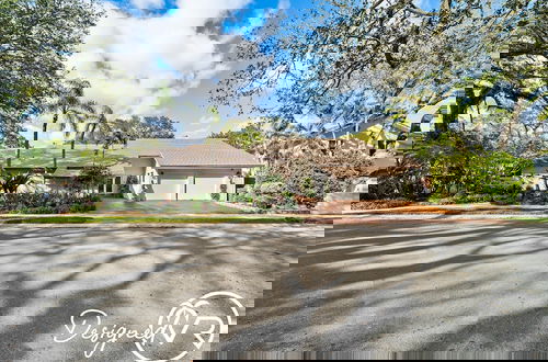 Foto 74 - Charming 9BR New-build Home w/ Heated Pool & Games