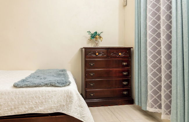 Adorable 1Bed Cottage Walk to the Beach - Photo 2