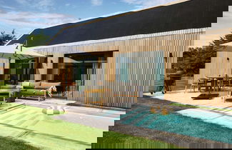 Foto 1 - Lush Holiday Home With Private Pool