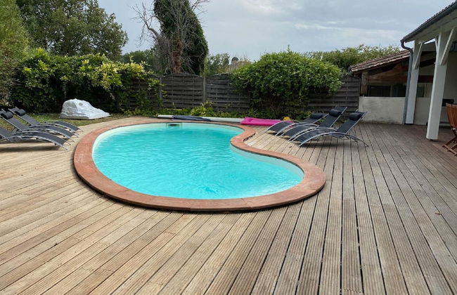 Luxury Villa With Covered Terrace in Chalais - Photo 22