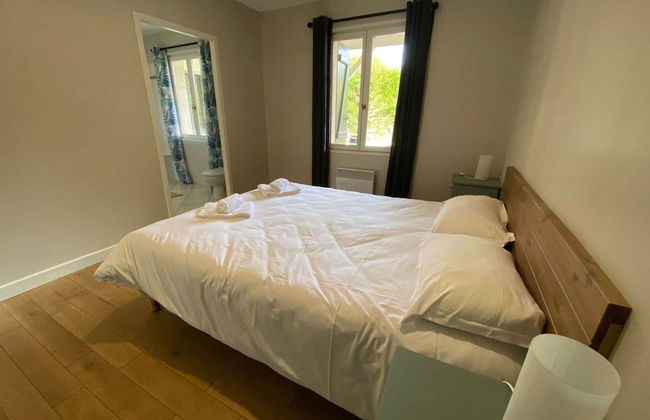 Luxury Villa With Covered Terrace in Chalais - Photo 4