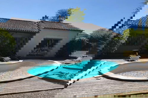 Foto 1 - Luxury Villa With Covered Terrace in Chalais