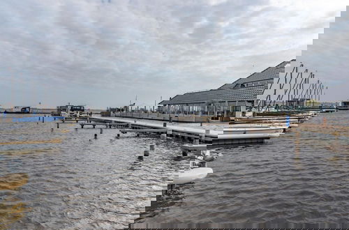 Photo 36 - Spacious Holiday Home With Harbor View