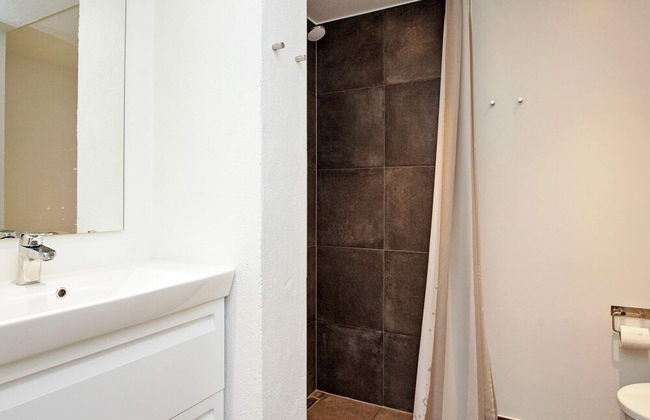 6 Person Holiday Home on a Holiday Park in Karrebaeksminde - Foto 13