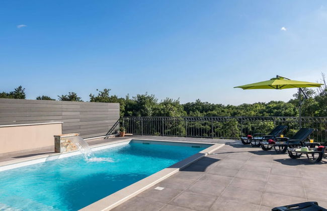 Villa Gloria Comfortable Holiday Residence - Photo 13