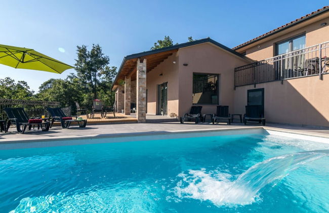 Villa Gloria Comfortable Holiday Residence - Photo 17