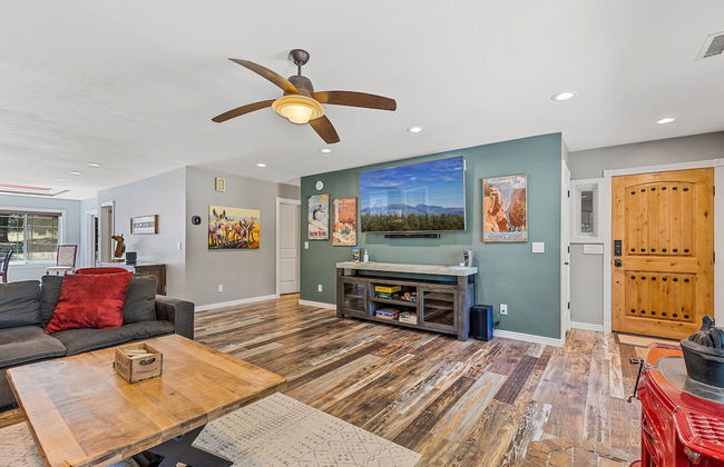 Spacious Canyon Peak Pine View Home Game Room Hot Tub - Foto 21