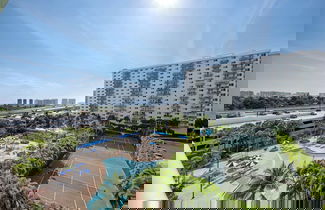 Foto 1 - Condo With Pool View
