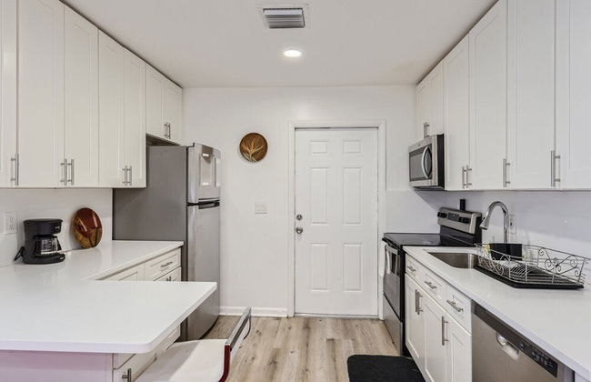 Amazing 2BR walking distance to Beach - Foto 17