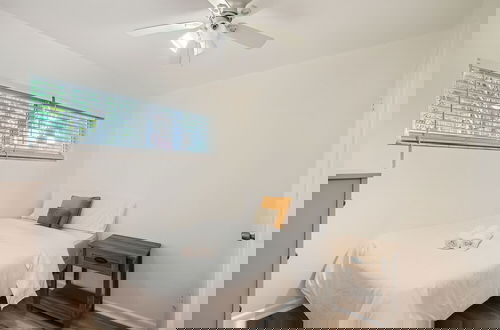 Photo 5 - Amazing 2BR walking distance to Beach
