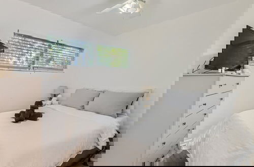 Photo 9 - Amazing 2BR walking distance to Beach